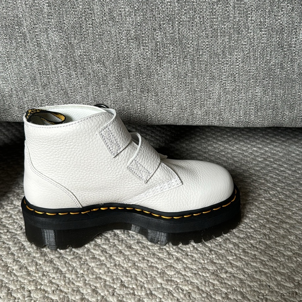 NEW DR MARTENS DEVON HEART LEATHER PLATFORM BOOTS - Picture 10 of 12